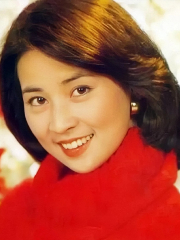林凤娇：从舞厅小姐到金马获得者