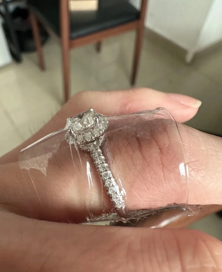 还是老婆聪明，这样就不会丢了