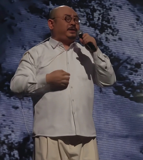 咱得好好夸夸刀郎，人家这情商那是真高！二十年前，网络刚起步，刀郎就凭着独特嗓音在