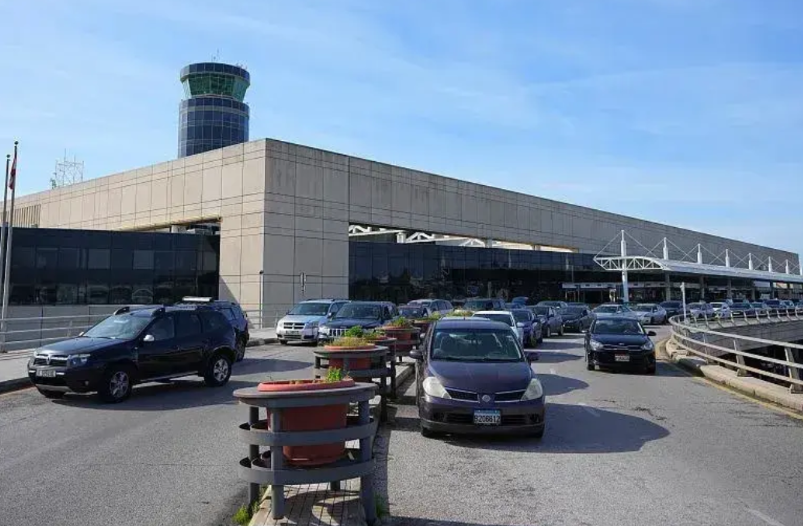 中东狂人以色列总理放出狠话，说伊朗任何飞机在黎巴嫩机场降落，以色列就用先进的导弹