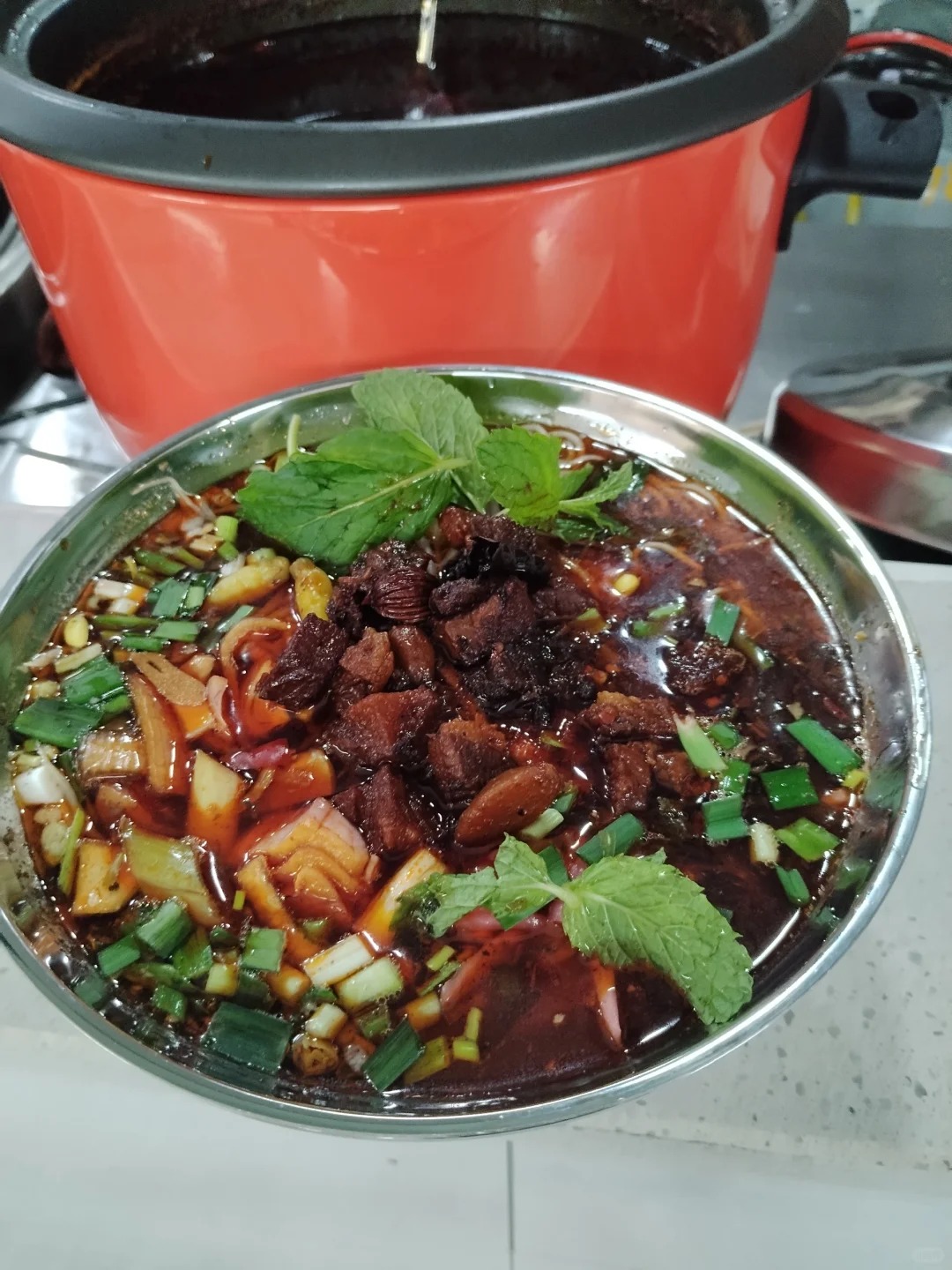 开业一星期快撑不下去了
新顾客寥寥无几，老顾客隔三差五来吃，问了都说味道可以的，