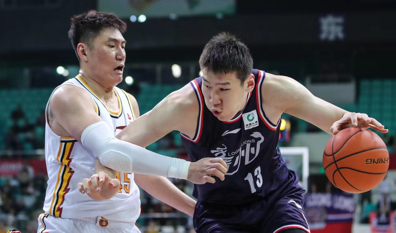 新疆大价钱交易来李炎哲，现在是否后悔没选择技术更全面的焦泊乔；

李炎哲跟焦泊乔
