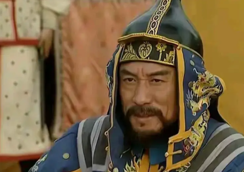 年羹尧为啥要坐以待毙，而没有造反：
1、有后顾之忧：他爹是退休巡抚，他妹是贵妃，