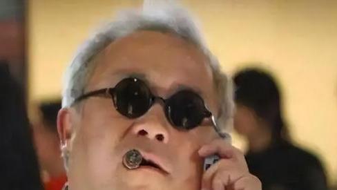 71岁晚节不保？曾志伟和乔妹的合照，彻底扯下了娱乐圈遮羞布