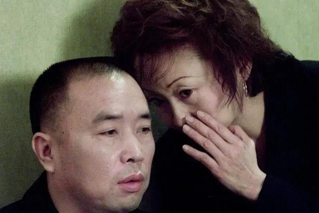 一百万一夜?赖兴昌揭露两人真实关系,歌唱家董文华又为何退圈(赖兴国履历)-第18张图片-九妖电影 一百万一夜?赖兴昌揭露两人真实关系,歌唱家董文华又为何退圈(赖兴国履历)-第18张图片-九妖电影