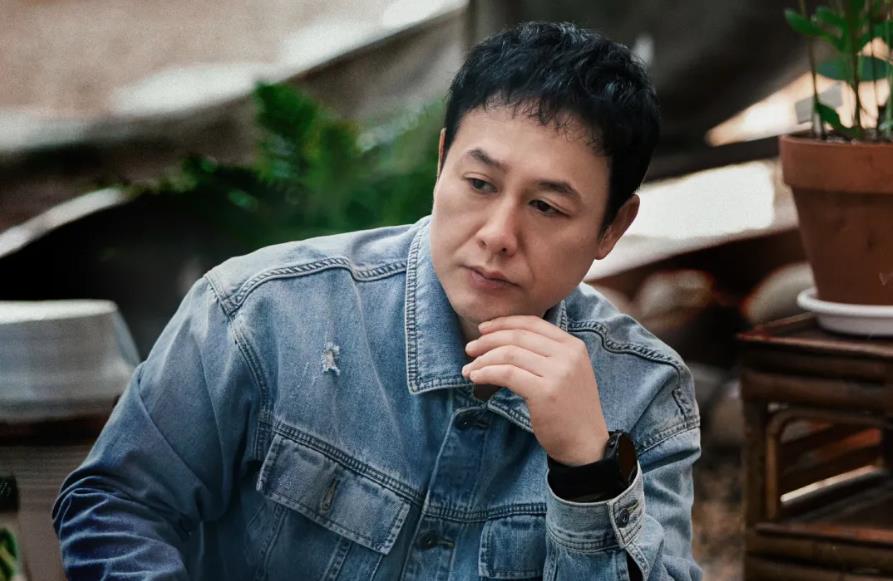 张颂文被嘲是黄磊2.0？火了以后干啥都是错，砍价五毛被骂三天
《灿烂的花园》是一