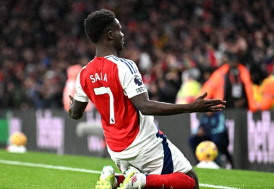 英超-阿森纳3-0森林止4轮不胜仍第四，阿森纳变来变去的又变回伪九阵容了，除了后