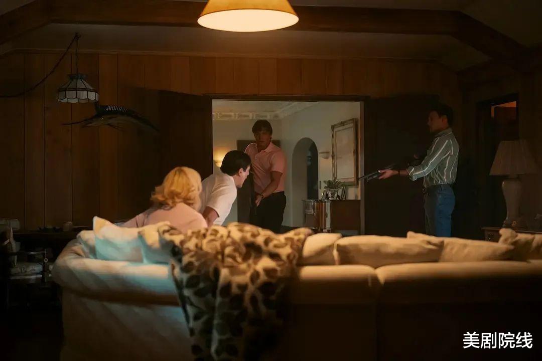 登顶收视冠军，Netflix王炸终于回归（netflix tv apk）-第4张图片-九妖电影