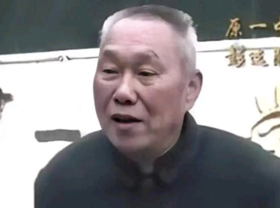 1995年，湖南17岁女孩考上重点高中，因家里没钱，只能到县城做保姆，未曾想，6