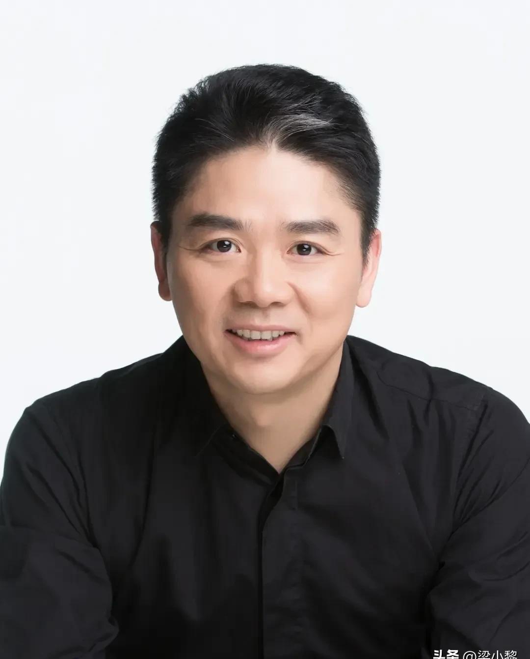 记者询问刘强东：“您是否经常在京东上购物？”刘强东回答道：“经常买。