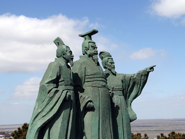 贾谊《过秦论》中的奋六世之余烈，实际上指的是秦国六代国君。

1.第一位：孝公嬴