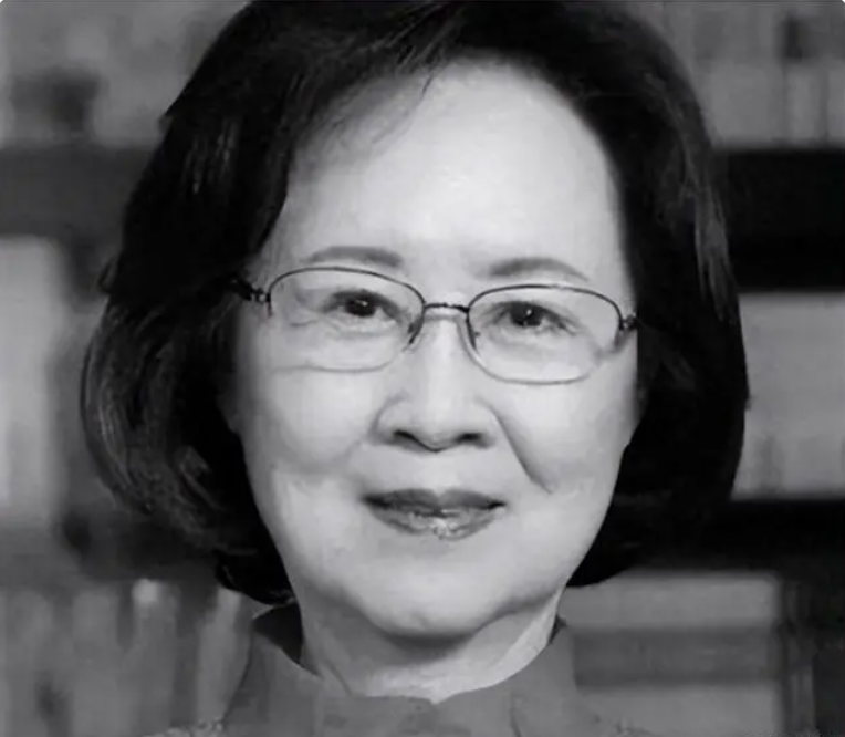 多位琼瑶剧演员齐发声，悼念文学巨匠琼瑶