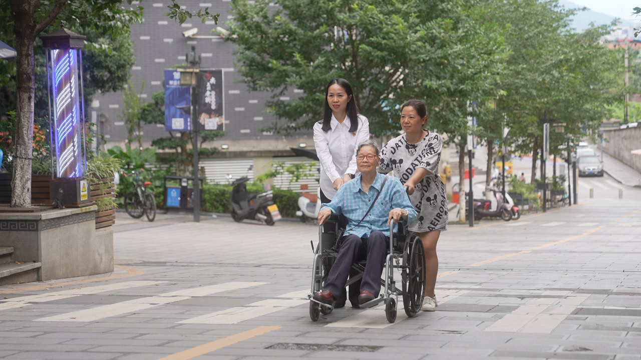 用心用情当好小区管家——记重庆宽达物业管理有限公司党支部书记、董事长兼总经理吕洪春