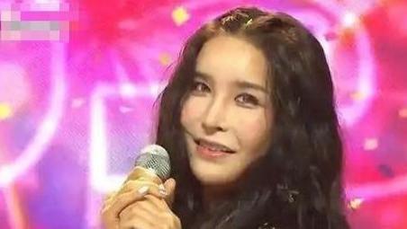 “变性人”河莉秀：结婚10年后，老公跑了，身体垮了，后来怎样？