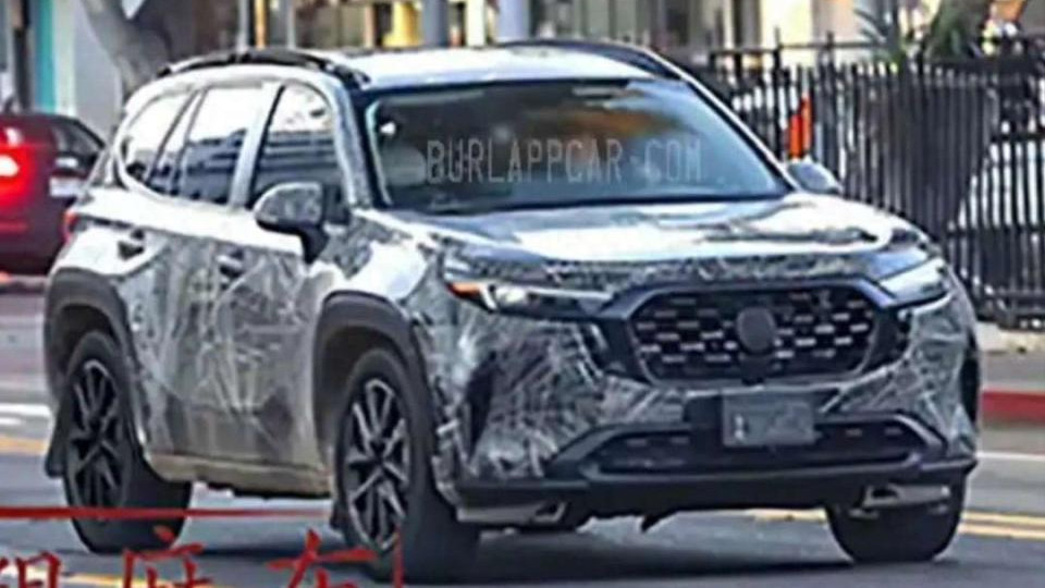 新一代“丰田RAV4”路试曝光，外观变化巨大，保留三套动力！