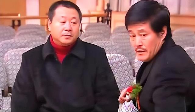 2006年春晚,赵本山出重大失误,中途下台,幕后差点和宋丹丹打架(2000年春晚赵本山失误)-第9张图片-九妖电影 2006年春晚,赵本山出重大失误,中途下台,幕后差点和宋丹丹打架(2000年春晚赵本山失误)-第9张图片-九妖电影