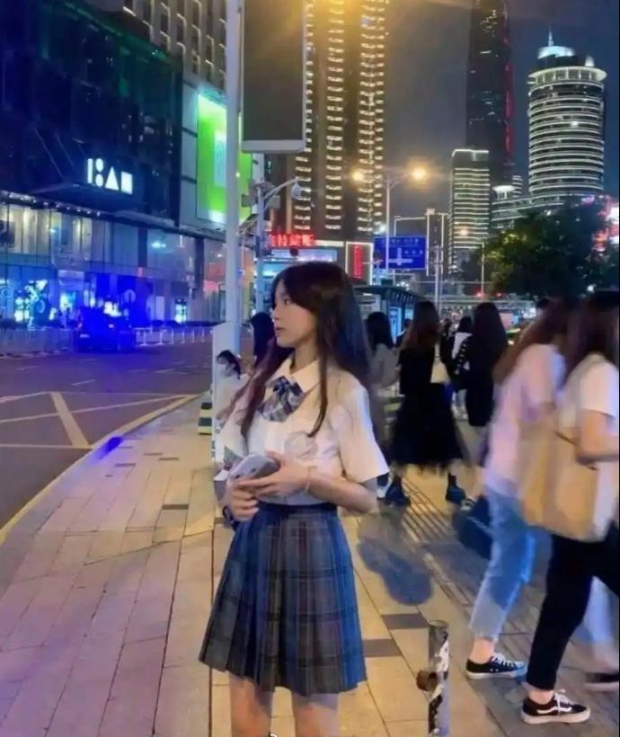 表妹16岁可以这样穿搭吗？
