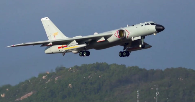 有人说，中国都能造c919这样的大飞机，为什么不造新的轰炸机，还在用轰6这货？
