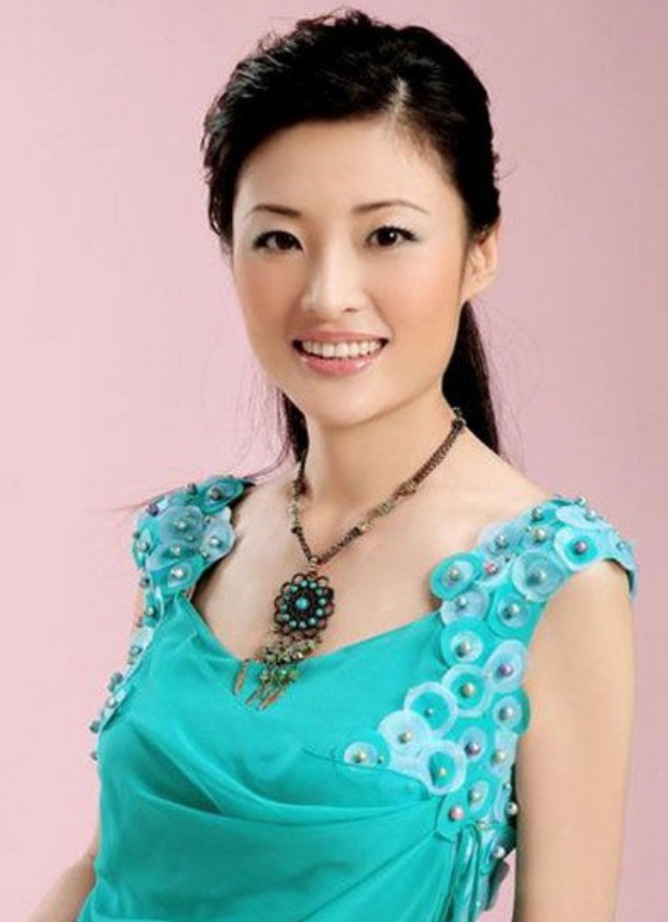 曾有网友问周涛：你觉得人有了金钱和名誉之后还需要什么？

周涛：在金钱给你提供了