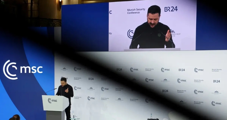 泽连斯基抵达阿拉伯联合酋长国进行国事访问

乌克兰总统泽连斯基已抵达阿拉伯联合酋