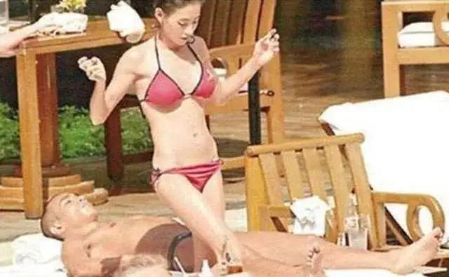 陈小春曾恋张柏芝未果，今婚姻幸福令人羡