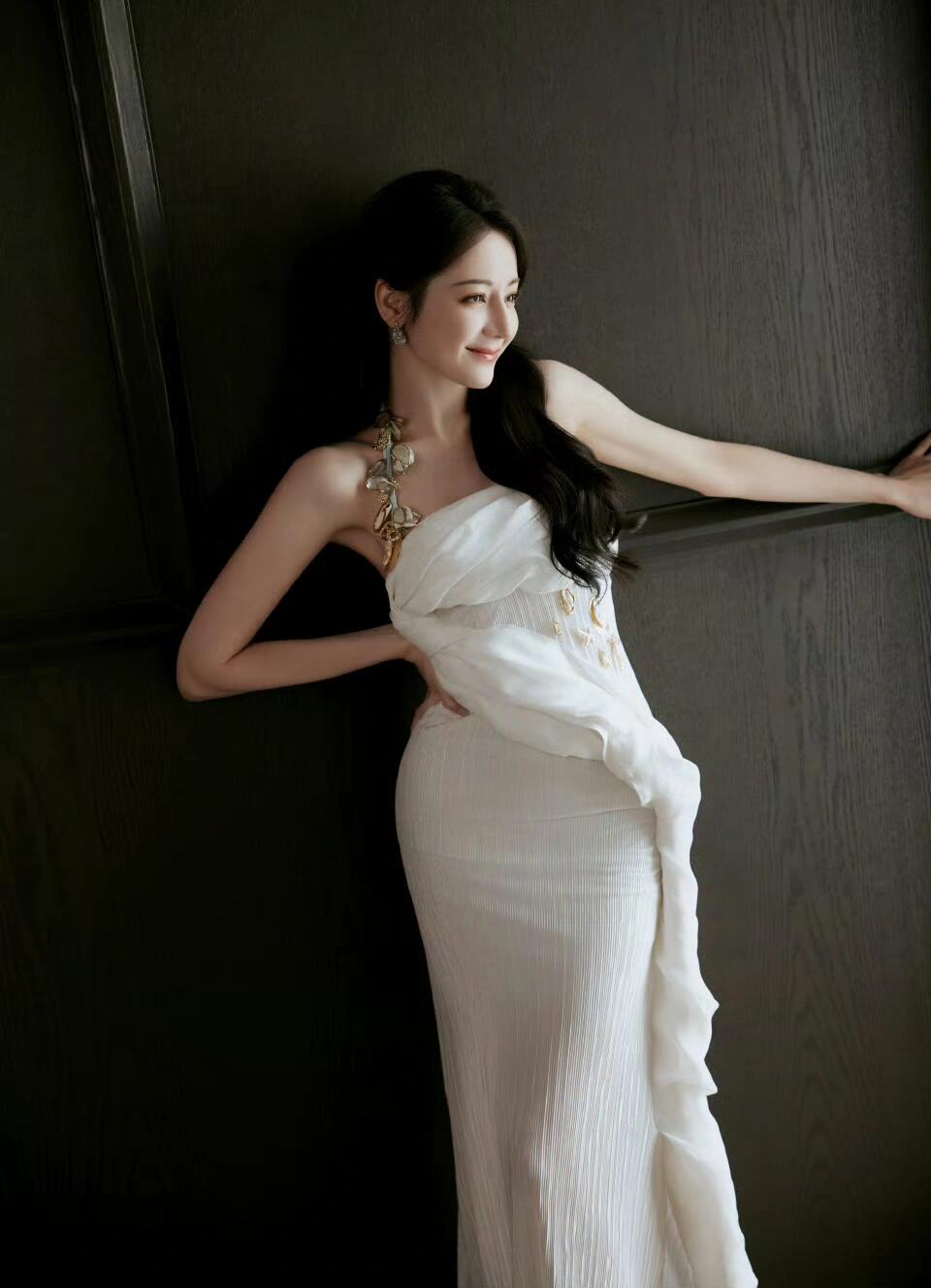 迪丽热巴美若天仙