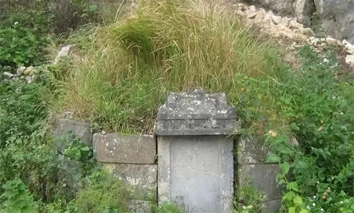 1986年男子打死73条毒蛇，后遭毒蛇“追杀”5年，最终命丧蛇口，哪怕是下葬之后
