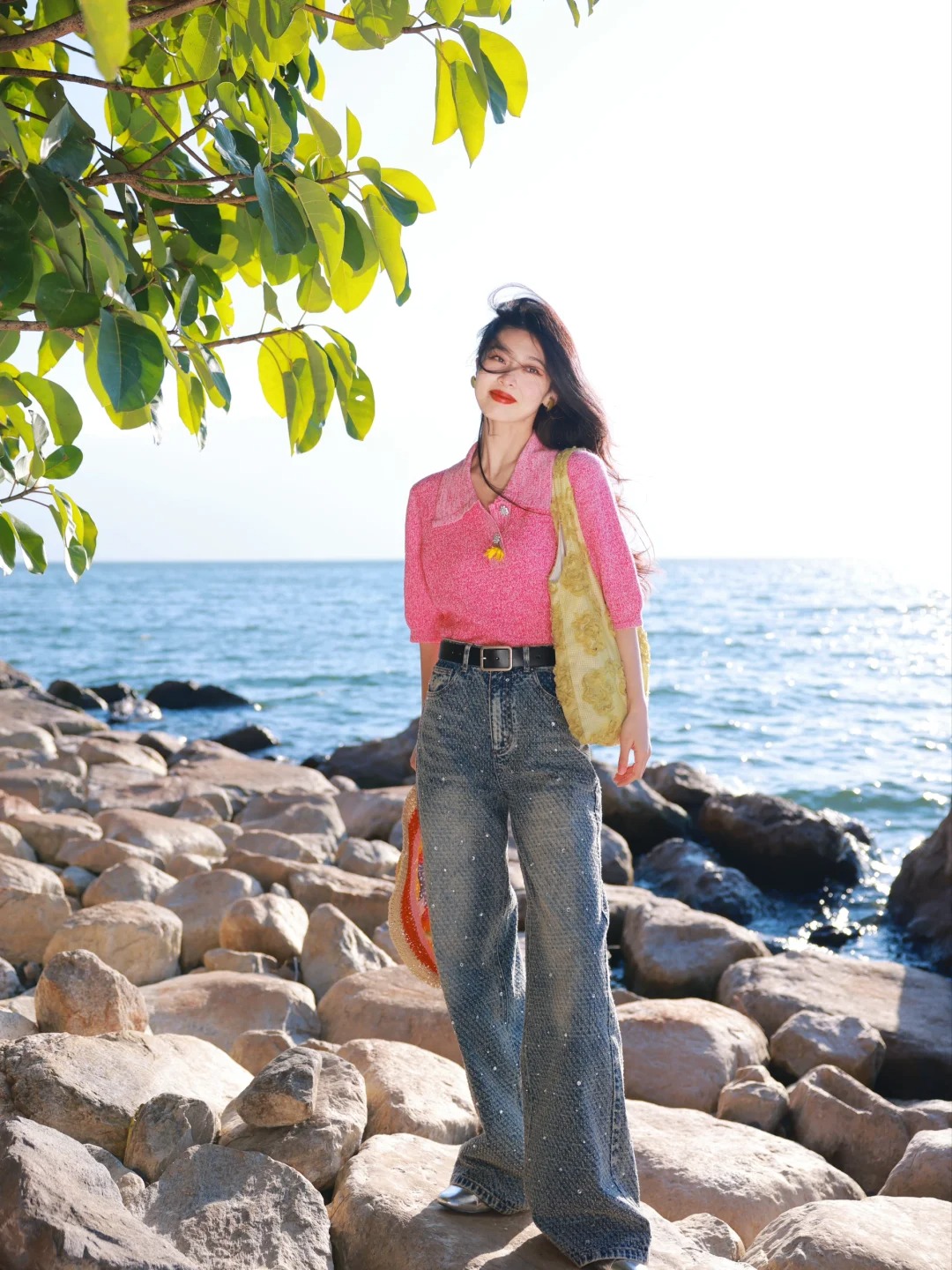 快乐与平凡最浪漫🌸期待如风般生动的夏天
在大自然里面自由呼吸
洱海边坐坐 骑车