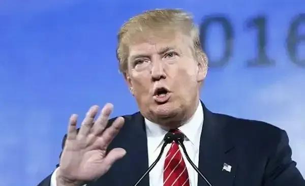 美国宣布将限制与中国的双向投资，理由是担心国家安全，拒绝我们在美帝的量子通信、半