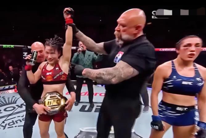 张伟丽获UFC312女子草量级世界冠军
她将收获这几样东西：

1，丰厚的奖金。