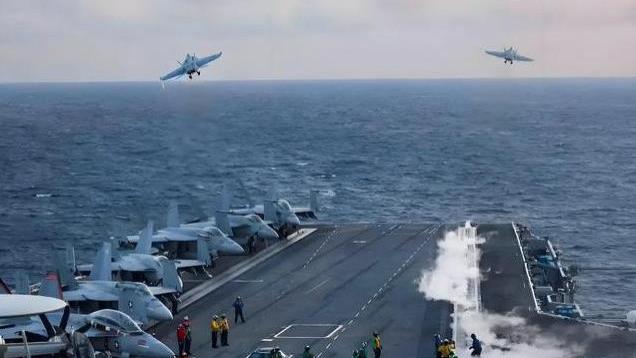新年送导弹！美“杜鲁门号”航母遭攻击损失不明，MQ-9又被击落了