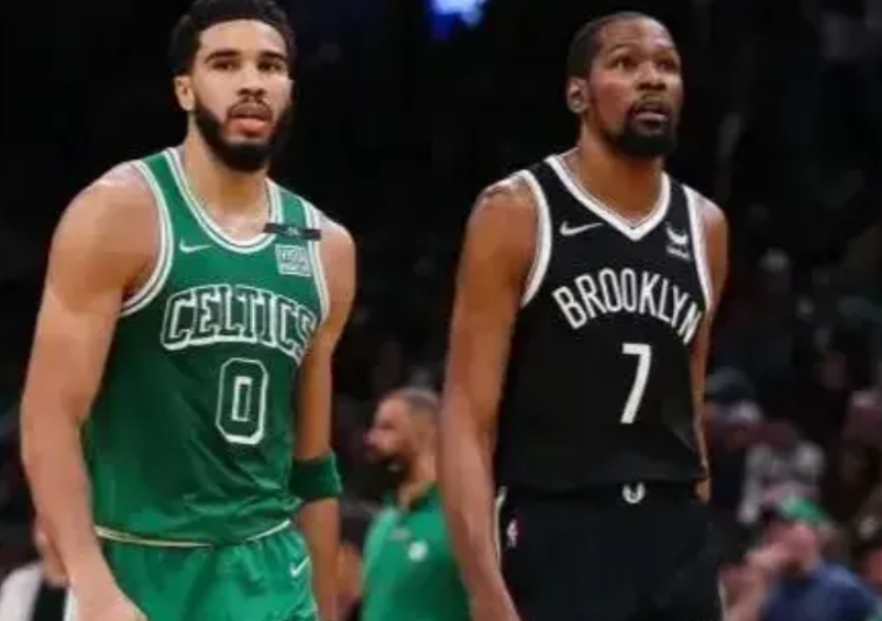 同样场均27+，来看看塔图姆与杜兰特的得分能力如何？ 

 塔图姆26岁，出战4