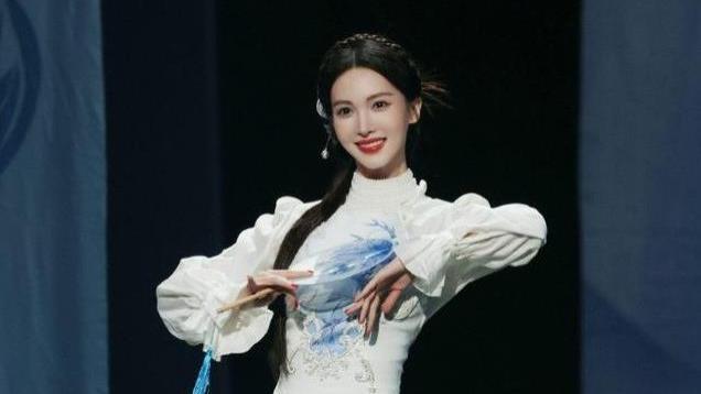演戏被配角艳压，一跳舞自信放光芒，北舞毕业的金晨改行太可惜了