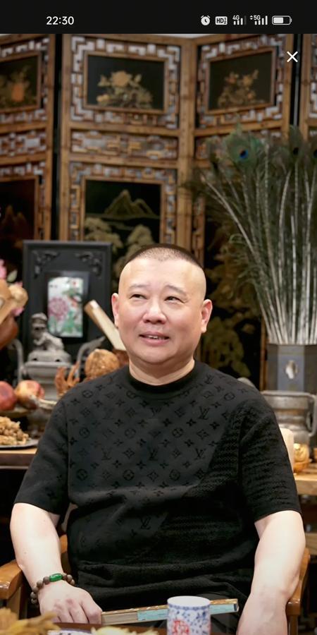 原来郭德纲一场直播能赚这么多！

聊天打赏类，3月24日首播，场内90万，累计2