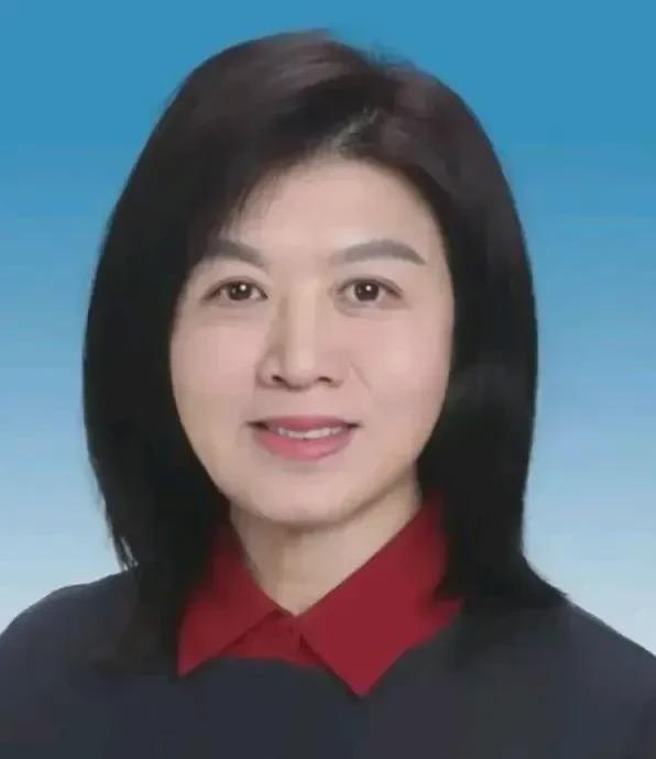 我一直以为这种事情只会发生在男性身上，没想到女性也能涉及其中。真是没想到，田蓉，