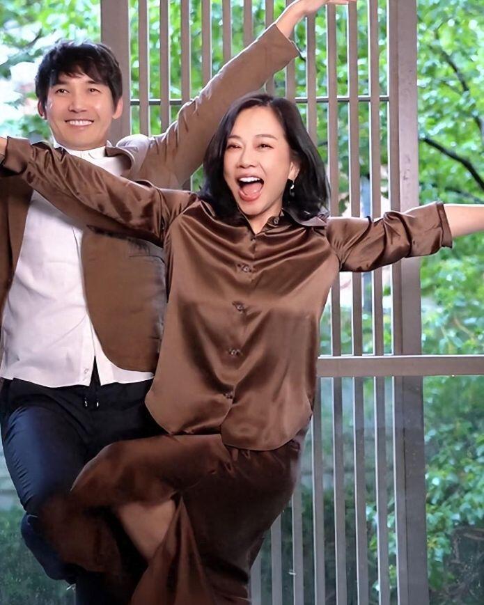 54岁的陈松伶：岁月不败美人