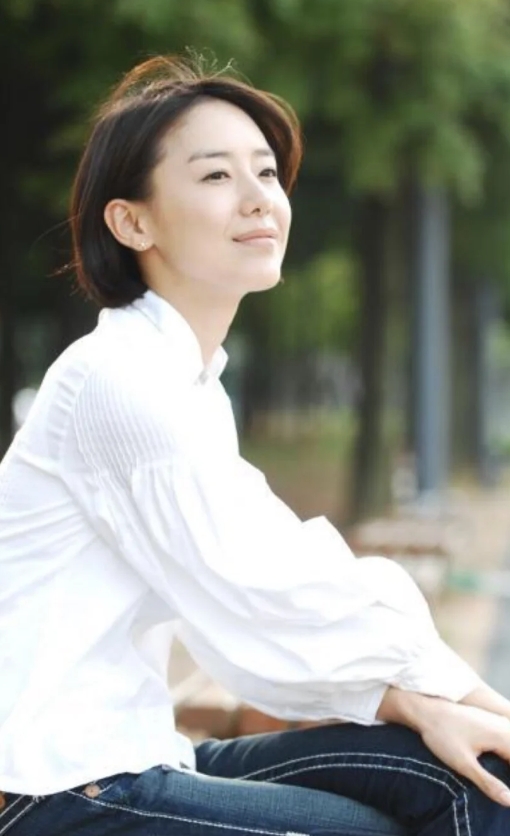 她不是第一眼美女，却是韩剧稀缺的女主形象
