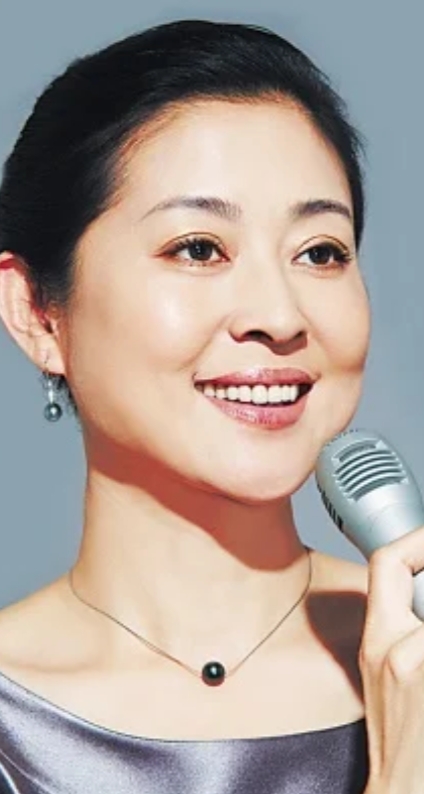 倪萍的转身与重生