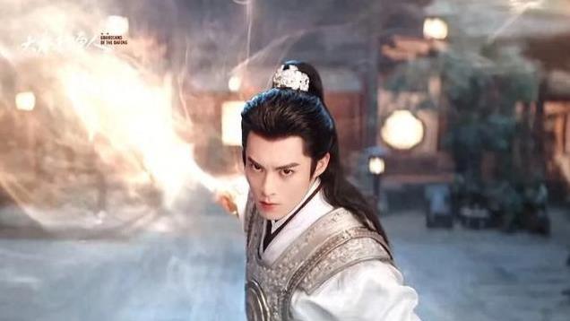 《风中的火焰》《大奉打更人》各看6集，我要说：没对比就没伤害