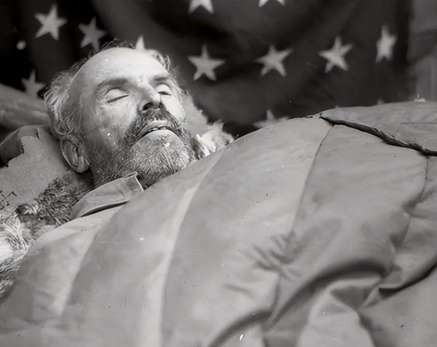 长期以来关于白求恩，着重宜传的都是他如何高尚、如何伟大，但很多人却不知道，他到底