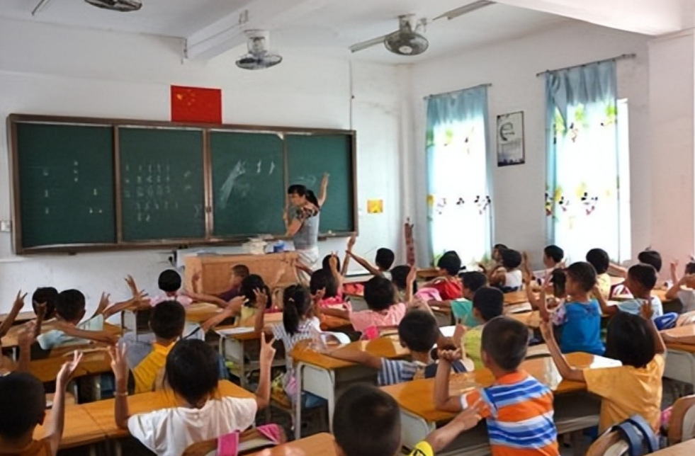如果教师不再是铁饭碗，之后的教师会怎么样，当老师还会是一个好选择吗？

这种事情