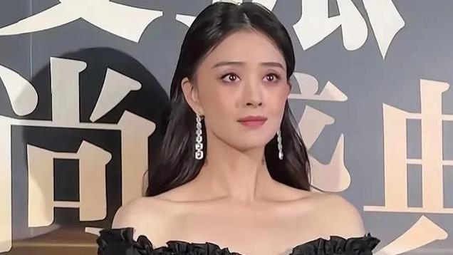 蒋欣坐路边连吃12只烤生蚝一口一个红辣椒，发疯减肥后头顶秃一片