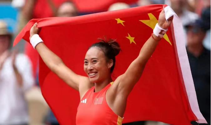 香港中评社今日发文写道：“美国人也许没有想到，本届巴黎奥运会，直到闭幕前的最后一