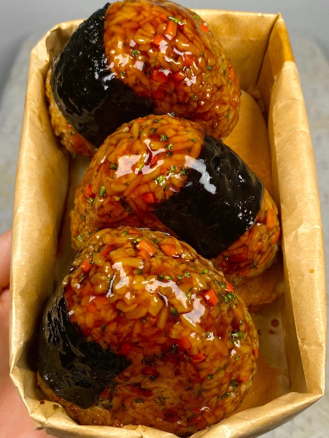 友友们，快来做这个照烧饭团，用剩米饭做出来的真的绝绝子，孩子在家可爱吃啦
好吃又