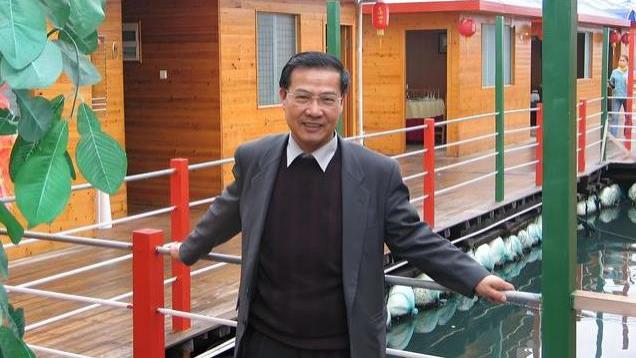 他是赵本山的恩人，写的歌大家都会唱，被误传是祖海的前夫