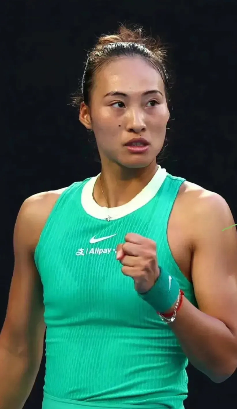 世界现役女子网球选手大满贯数量：

  1. 斯瓦泰克：5个

  2. 萨巴伦