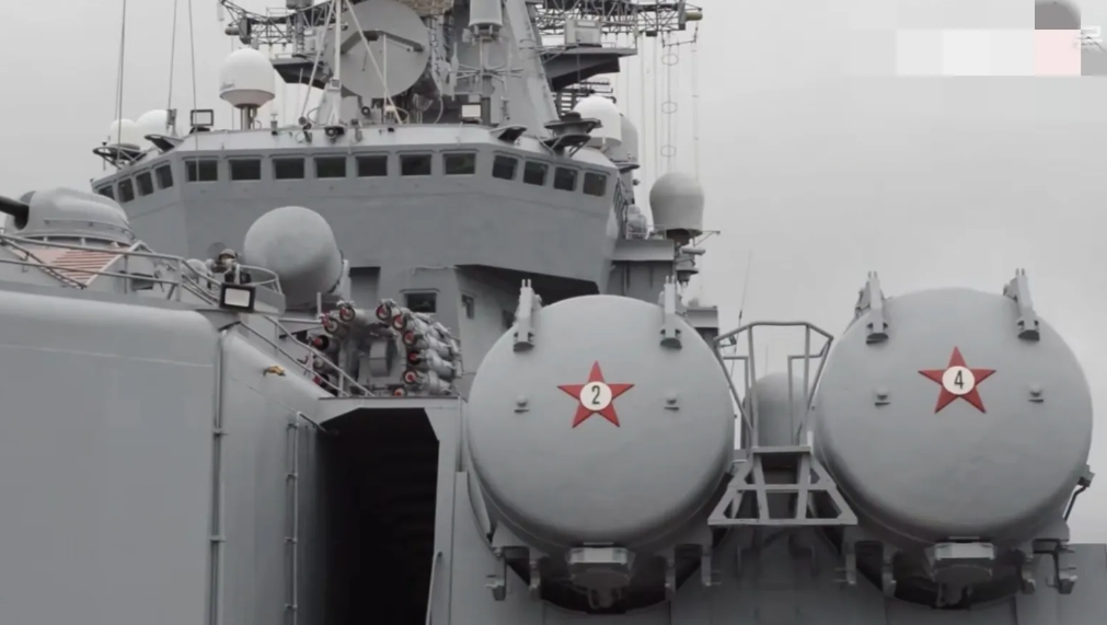 演练打航母！俄军“大洋-2024”大规模战略演习，俄北方舰队在巴伦支海演练反舰作