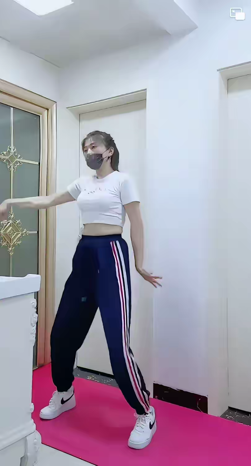 离开谁都照样生活，我一直认为只要离开我老公，以后就不会有人在嫁给他，两个儿子都跟