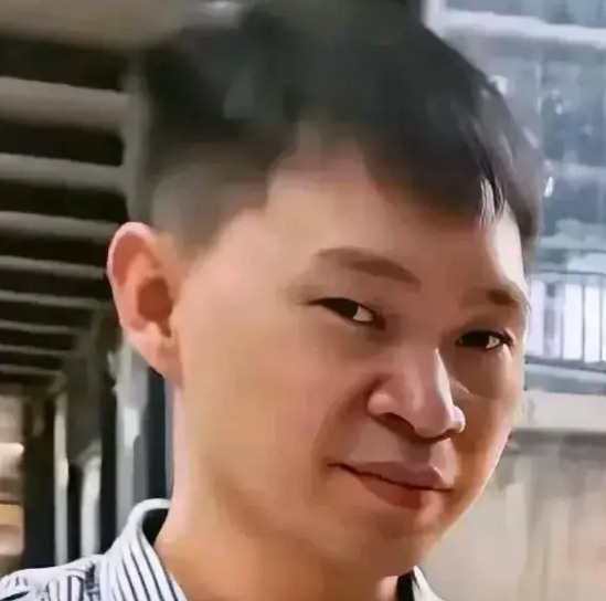 贺忠阳一审判决11年，满打满算，除去已经被拘留的一年多，他还有不到十年就出来了，