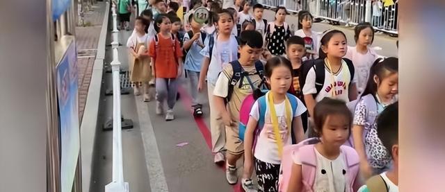 网络视频都是剧本、摆拍？网友：你真觉得人脸上会长摄像头？（视频会让人更显胖吗）-第16张图片-九妖电影